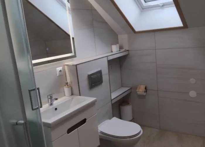 Apartment Akacjowe Wzgorze *